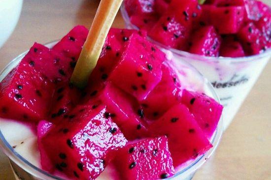 经常吃火龙果好处多多,但养生专家建议:这2种人最好别多吃