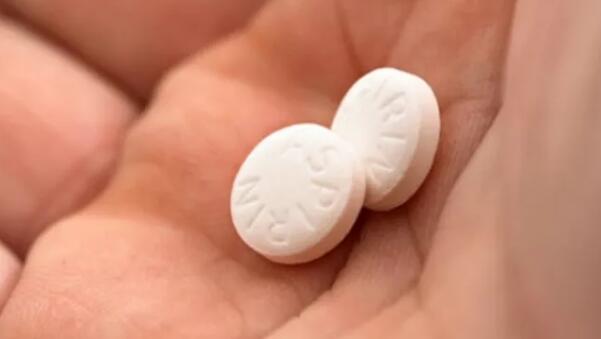 家家基本都有的“小药片”，碾碎兑水来浇花，嗖嗖长个不黄叶！