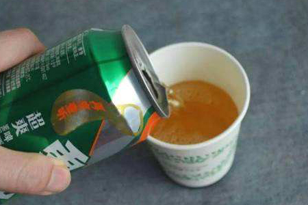 吊兰能用啤酒浇吗，怎么样让吊兰爆盆