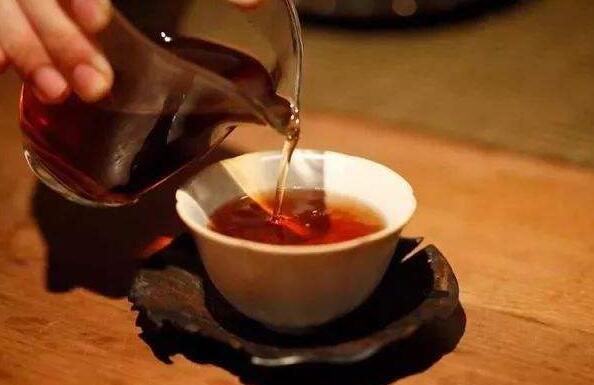 泡老白茶用什么紫砂壶 泡老白茶的正确方法