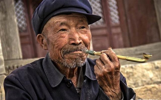 农村老人常说:“一回上当，二回心亮，”是什么意思呢？
