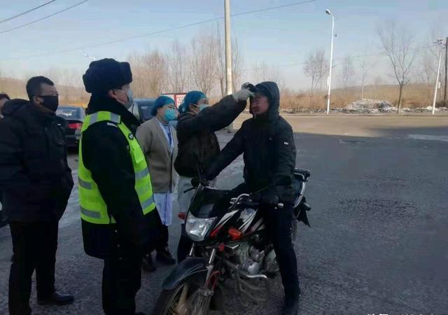 村头卡口解封了，有些农民工却不走了，为啥？