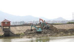 农村流行“填坑”，坑塘都填平盖房，有的老农却不同意，为啥？