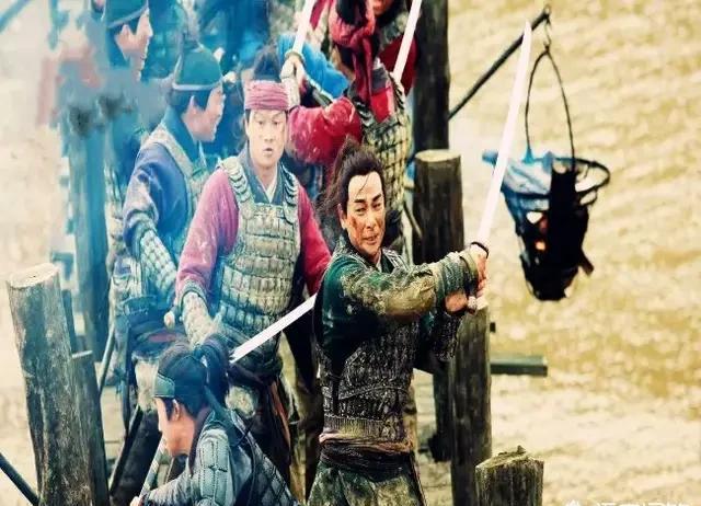 实行诱敌深入危险计划时，古代将领应该怎样和士兵沟通？