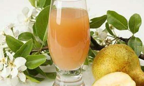 儿童喝梨汁有什么功效和作用 儿童喝梨汁的副作用