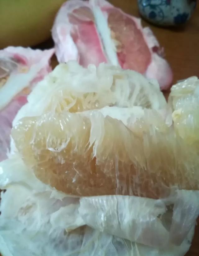 有哪些因素决定了果实的甜度？