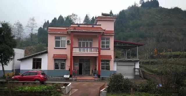 为什么现在农村人很多人盖房都是斜坡顶楼面了？