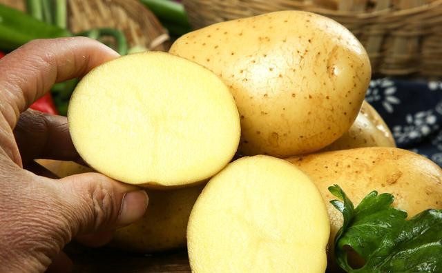 土豆膨大的方法有什么，土豆上什么肥好吃？