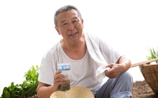 农民户口现居住在城市，将来还要回农村吗？