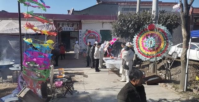在农村买辆小挖机能赚钱吗？